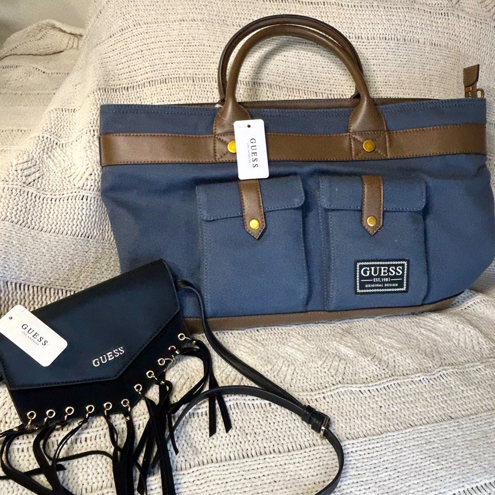 Guess Travel Tote Bag with a “Free guess mini bag”